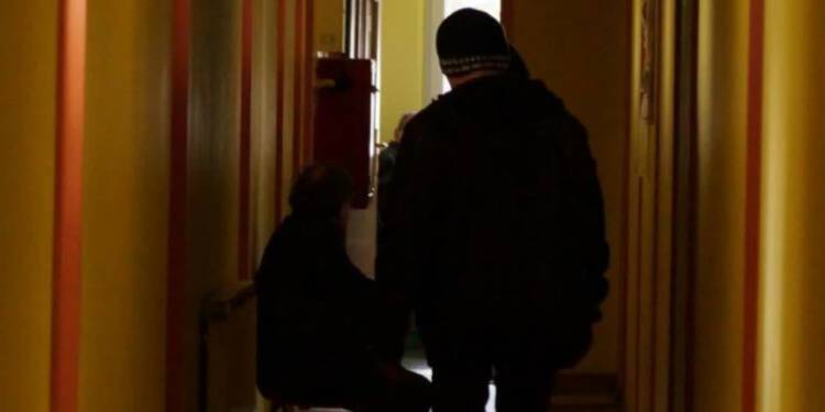 Zima to ciężki okres dla bezdomnych. Coraz ciaśniej w noclegowniach