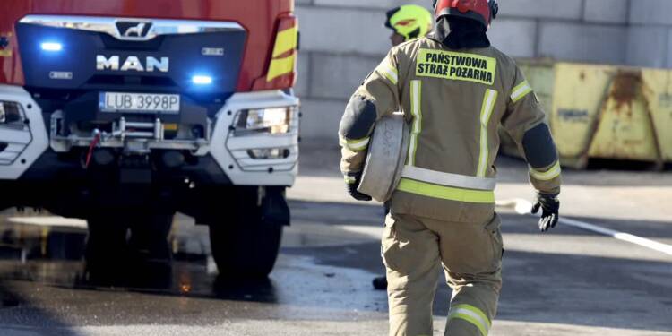 Wybuch w lubelskiej firmie. Jedna osoba trafiła do szpitala 1 EAttachments90247934db0c7dd6cb042fcb980e6a3fc96cde0 xl