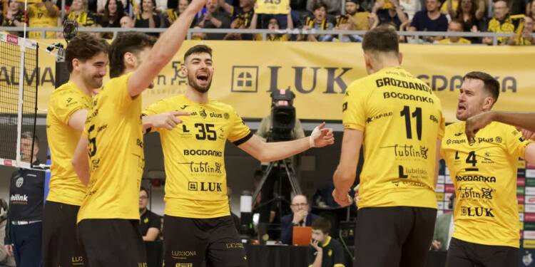 Pokazali sportową siłę! Pewne zwycięstwo lubelskich siatkarzy 1 EAttachments9038282f7a7db244608a1b8c568a17d4ca6ba12 xl 1