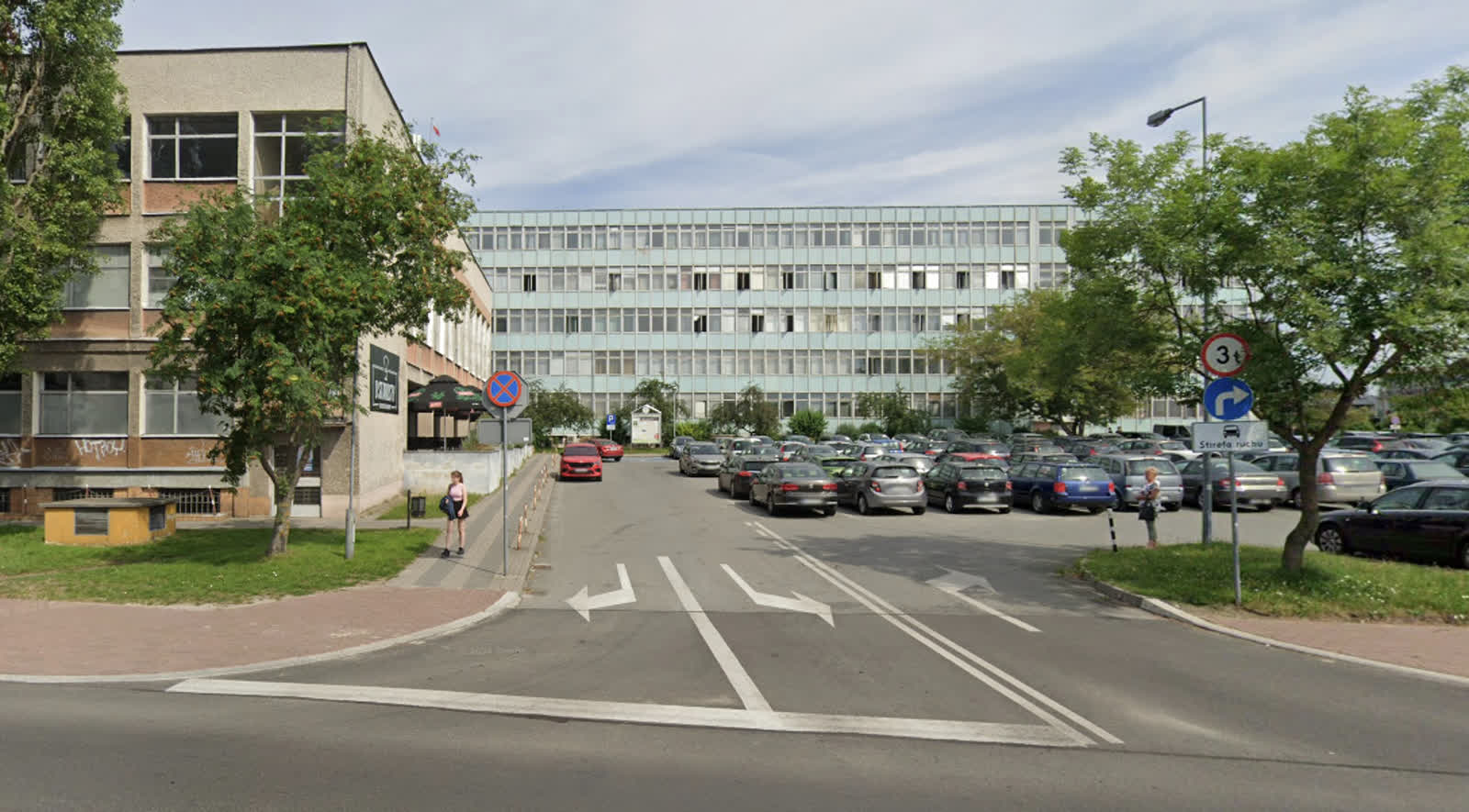 „Straszydło” do rozbiórki. Starostwo będzie mieć nowy budynek