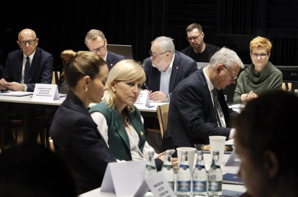 EAttachments9055365b4eff5ed77a70bef9e945bc10b75239e xl