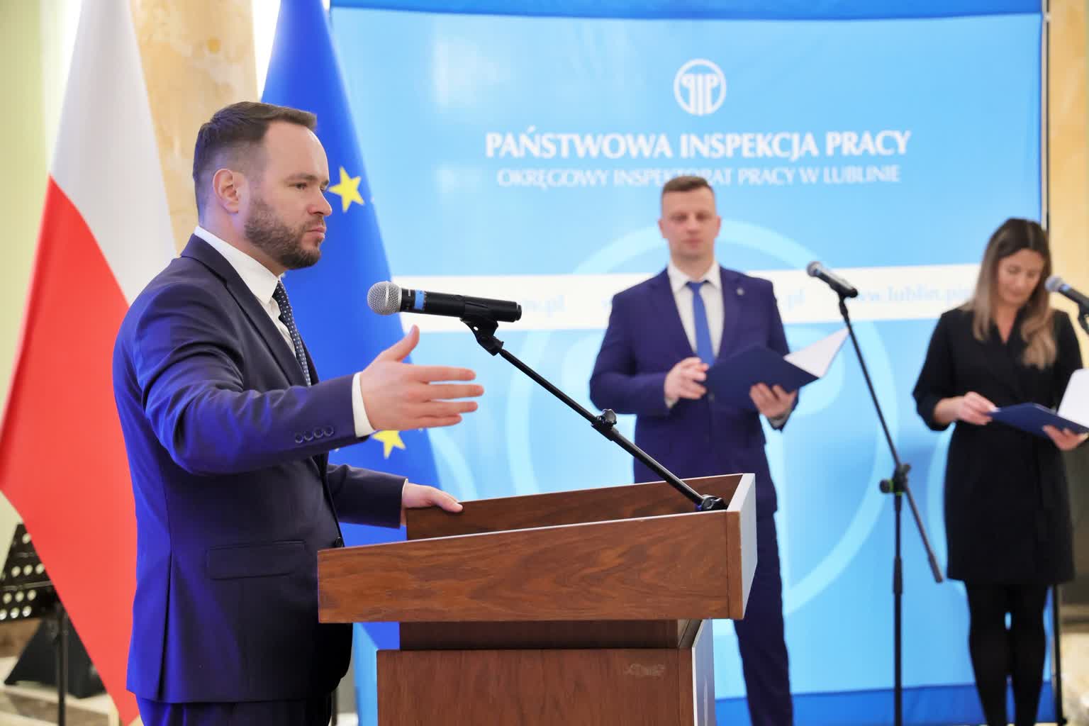 Wyróżnieni za promowanie bezpiecznej pracy. Uroczystość w Urzędzie Wojewódzkim