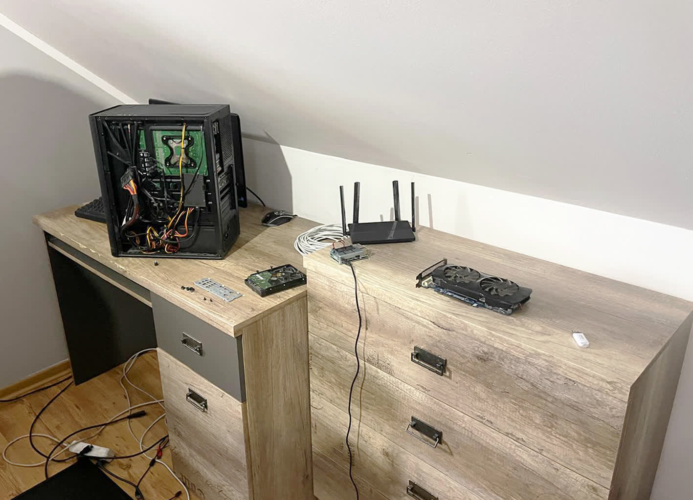 Nastoletni hakerzy zatrzymani