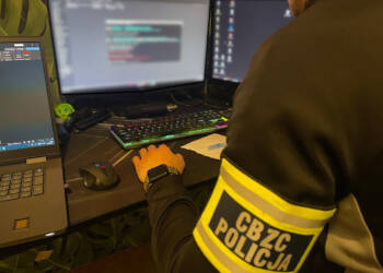 Nastoletni hakerzy zatrzymani 4 EAttachments90620907a4c2570b045672e2254d5538b53daaf xl