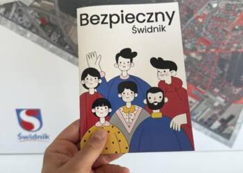 Dla bezpieczeństwa. Mieszkańcy dostaną specjalną broszurę 4 EAttachments906696564aabe02f9c2af11854b67351df6df9b xl