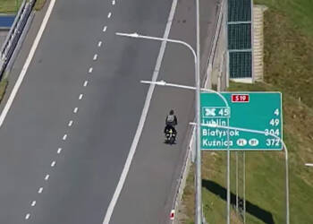 Przejażdżka z policyjną eskortą. Rowerzysta na ekspresówce 8 EAttachments90698653210e6a4d5cecddacbaebd649da48311 xl