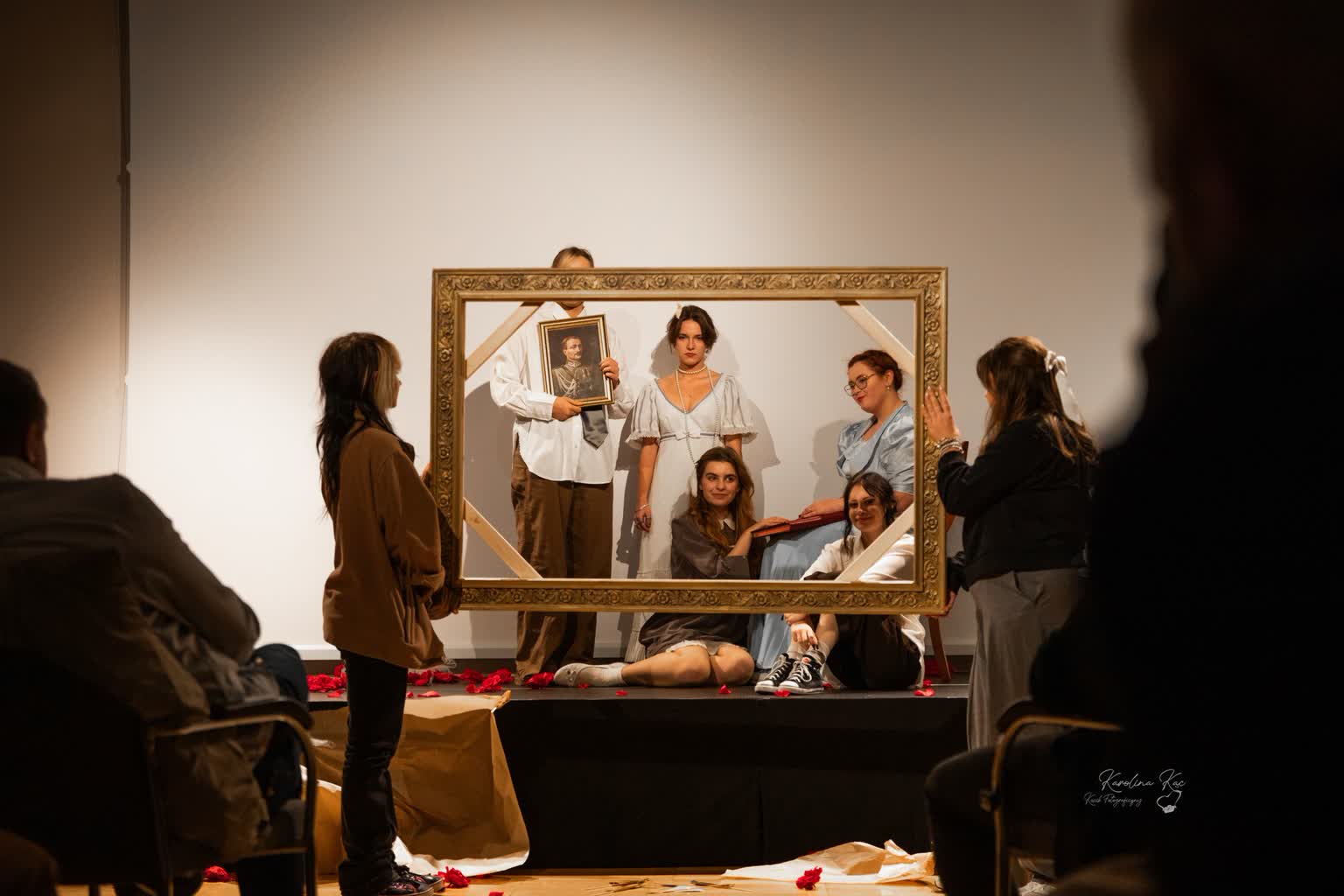 „Żywe obrazy” w Kozłówce. Finał projektu młodzieży z Lubartowa [ZDJĘCIA]