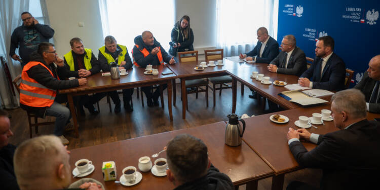 Rolnicy w Lubelskim Urzędzie Wojewódzkim 1 EAttachments90753969a157e600f2c0e1dde5b80b4cb2bcbe3 xl