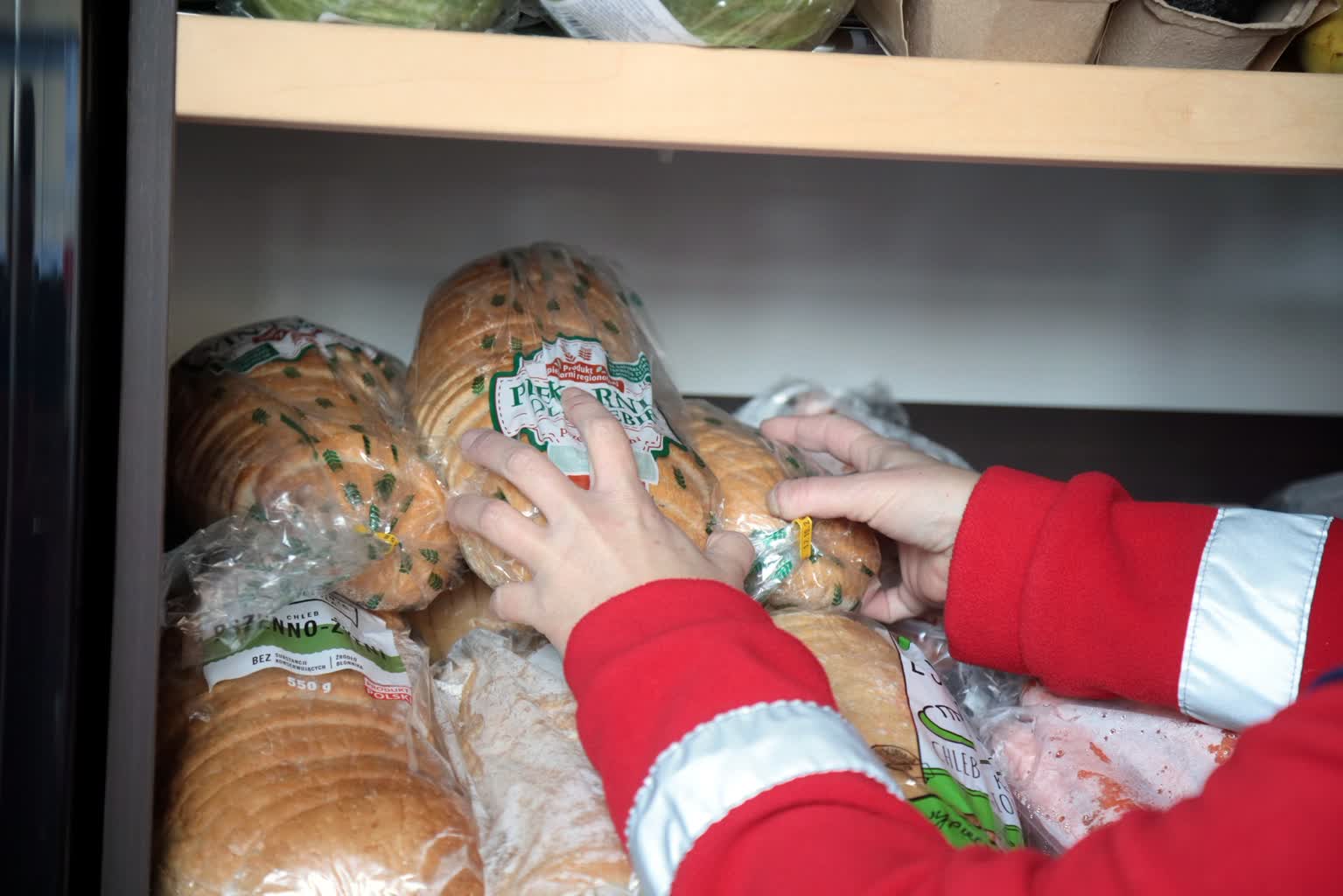 Coraz mniej darczyńców. Świąteczne paczki bialskiego PCK pod znakiem zapytania