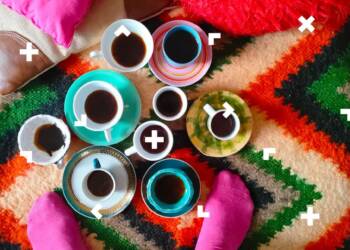 „Moja mama interesuje się kawą i spaniem". Gra pozorów na wystawie 5 EAttachments90765111c7d45fb0f099c67778f38973d3384a4 xl