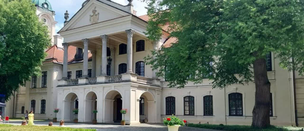 Pałac otwiera drzwi i zaprasza nie tylko do zwiedzania 1 EAttachments9077329acdf51bb7f340b9838fc8f97685580eb xl