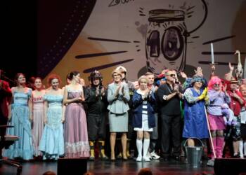 "Wspaniała inicjatywa". Znani wystąpią, by pomóc dzieciom 8 EAttachments90786762b0c7ffb4cf06a9b1211ad8005cc2edb xl