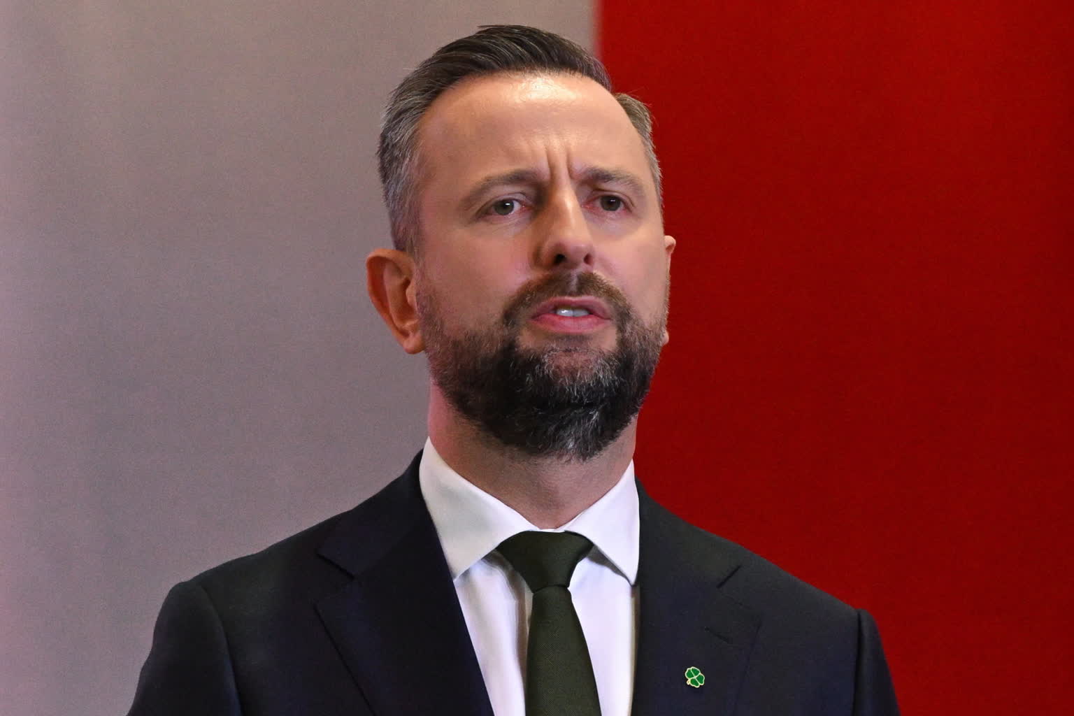 Szef MON: Od środy śmigłowiec wesprze terytorialsów w patrolowaniu linii kolejowych