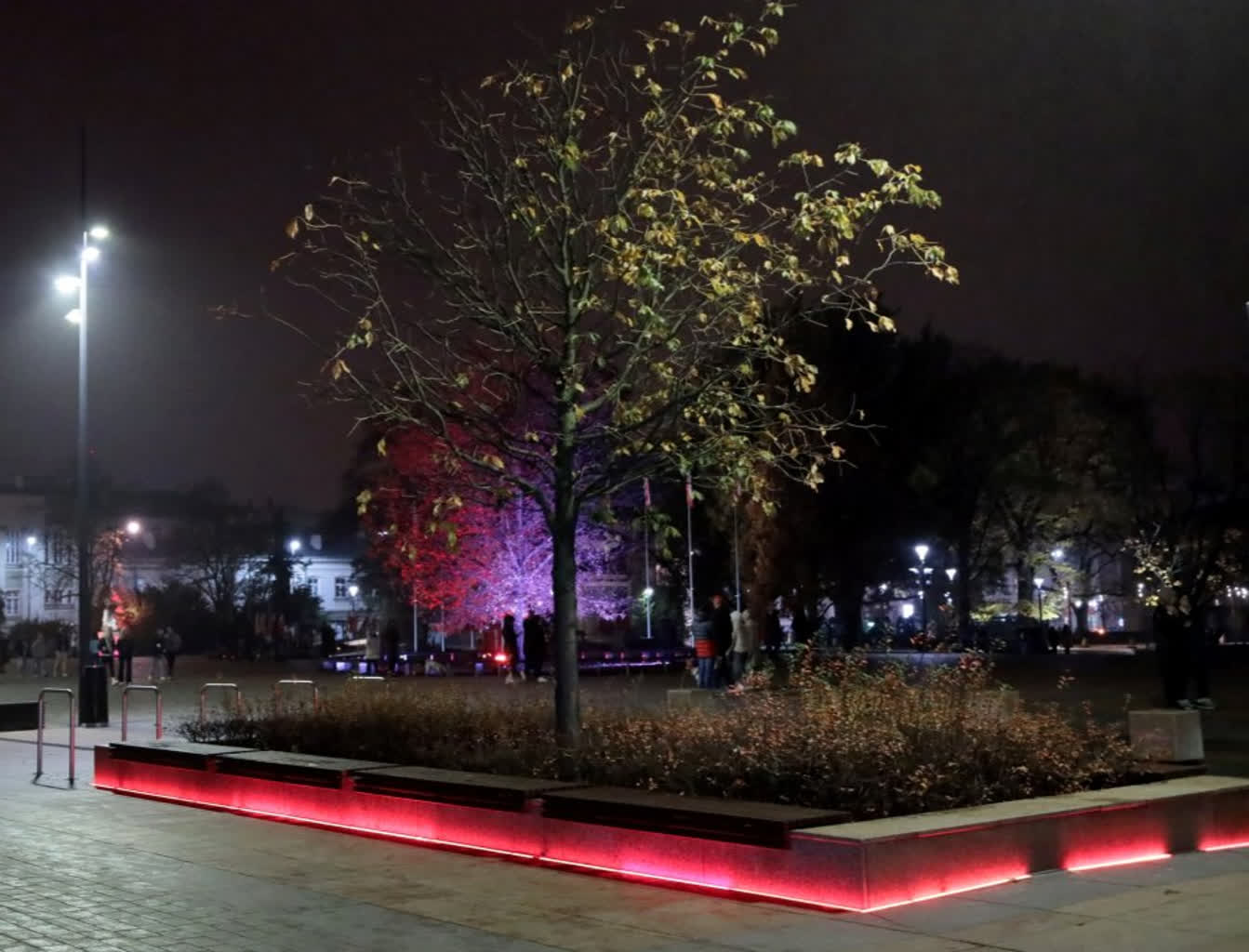 „Dzieciństwo bez przemocy”. Plac Litewski rozbłyśnie na czerwono