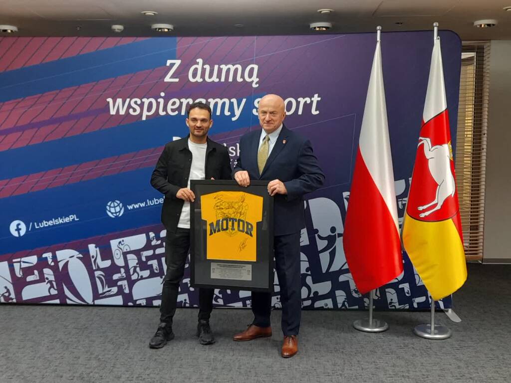 "Świetna marka dla Lublina". Bartosz Zmarzlik coraz bardziej związany z Lubelskiem 2 EAttachments9084896f4b6048f529d54c4b8c3208a77cda1dd xl