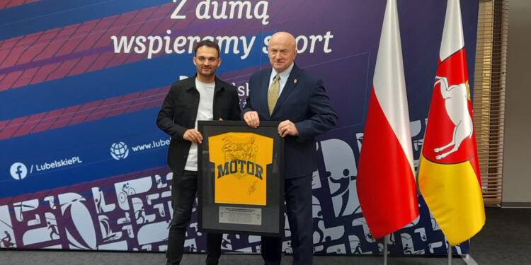 "Świetna marka dla Lublina". Bartosz Zmarzlik coraz bardziej związany z Lubelskiem 1 EAttachments9084896f4b6048f529d54c4b8c3208a77cda1dd xl