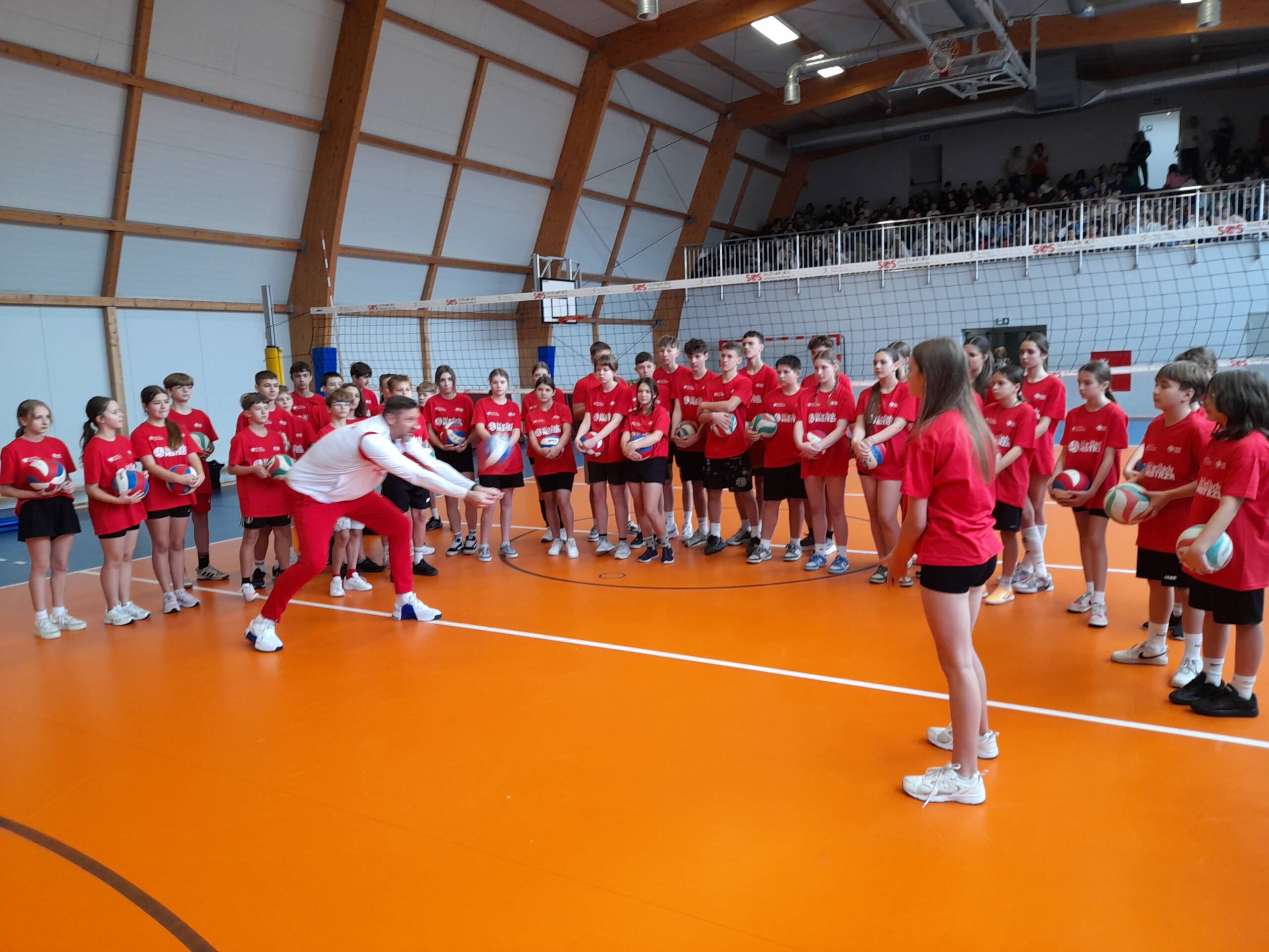 Siatkarski mistrz odwiedził uczniów w Kraśniku 2 20251120_105803.jpg