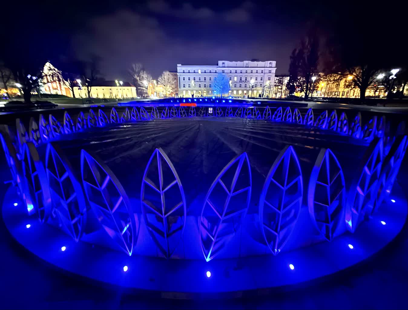 Lublin zaświecił się na niebiesko