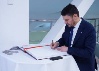 EAttachments9087635deebdb3663c36975c3e32a5e45d9c1c6 xl