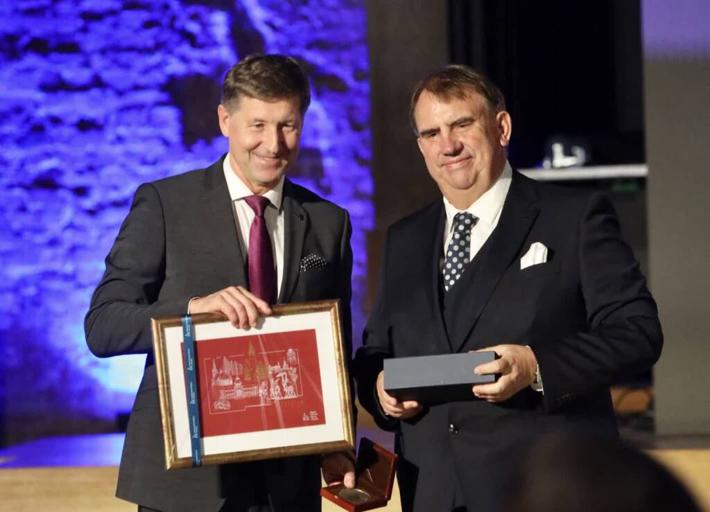 EAttachments908973984ae1ca6b8b8ae29ed1c51e0b537e4f4 xl