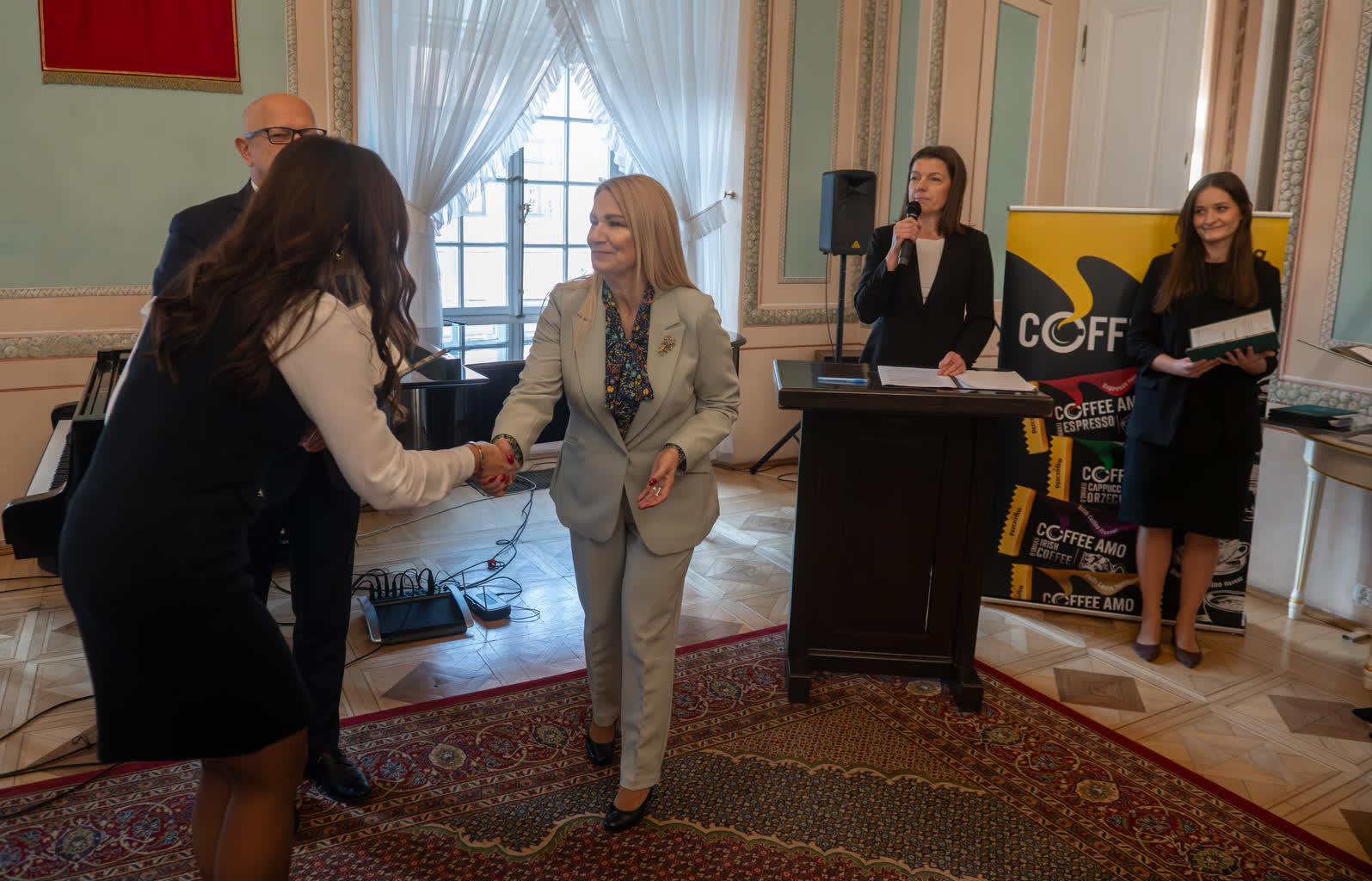 Niosą pomoc, dziś świętowali. Dzień Pracownika Socjalnego w Lublinie [ZDJĘCIA]