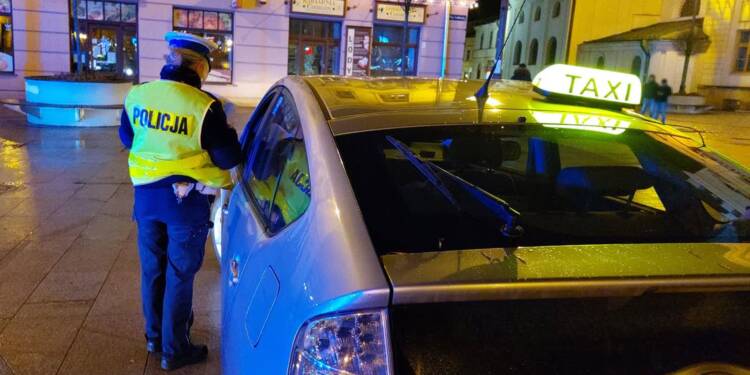 Kontrole taksówek na aplikację w Lublinie. Dwóch kierowców straciło prawo jazdy 1 EAttachments90948833d756dd476398fef60d2f4dcbf24ac2d xl