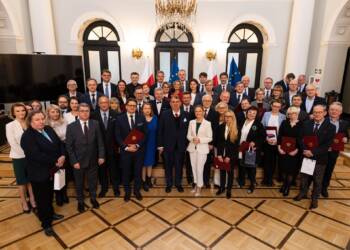 EAttachments90983694780dfbed79a1f7963b47613bee93177