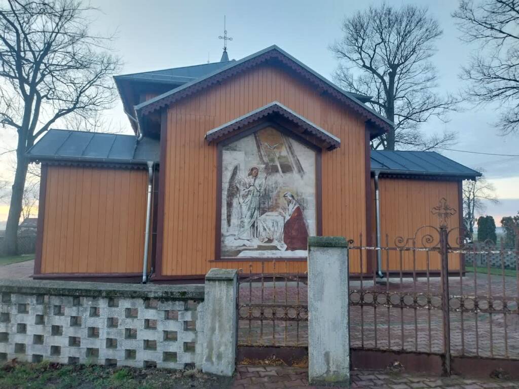 Obraz na ścianie drewnianego kościoła już po renowacji 2 EAttachments9098767b71a1a9b9a74cdcf4f70966f664bda2e xl
