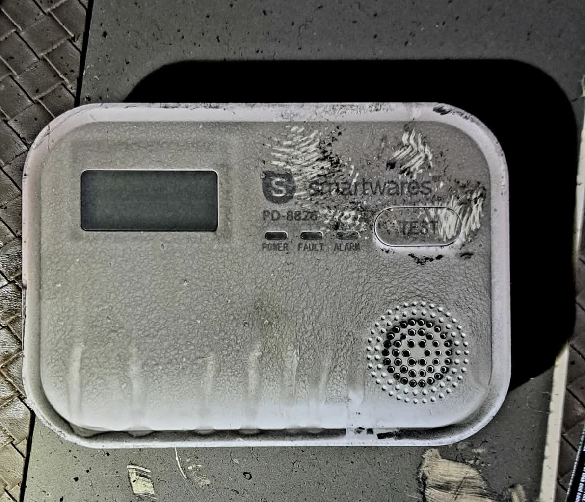 Mała cena, duża wartość. Czujniki dymu ratują życie