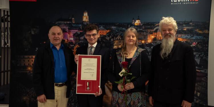 EAttachments910222065e92fc1c273bcc4e613cc300ba353b0 xl