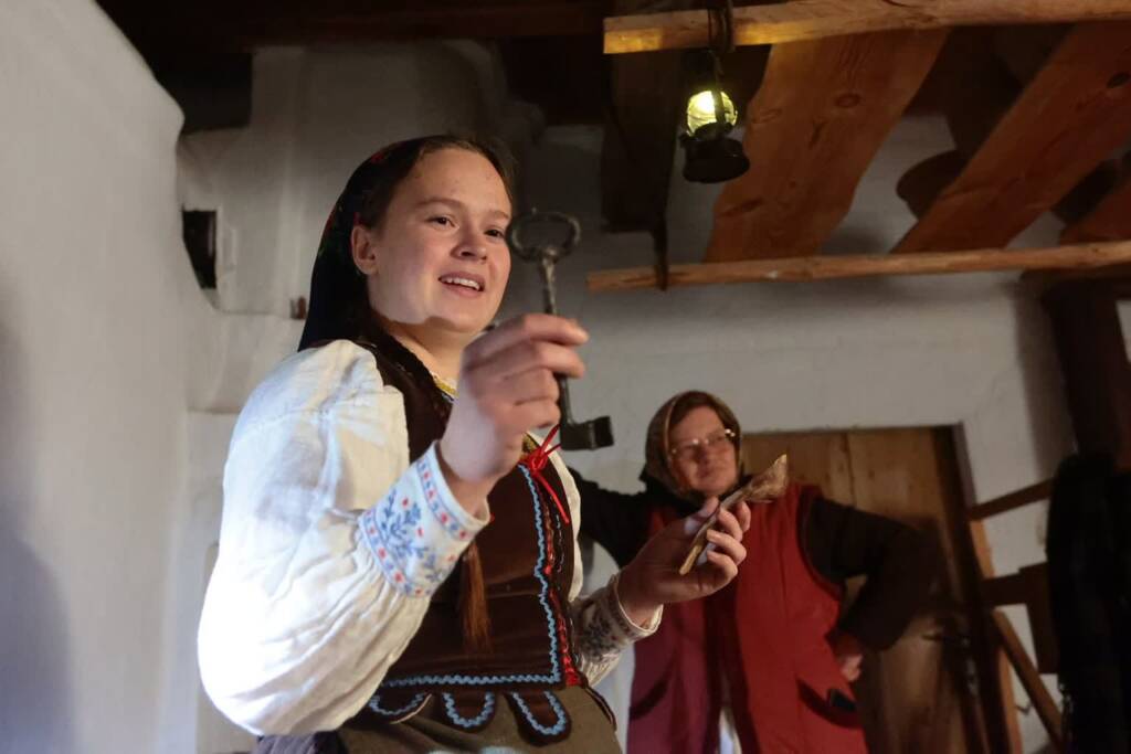 Andrzejkowe wróżby w skansenie 1 EAttachments91062837971982487dfc36aada9cb4311c6f424 xl