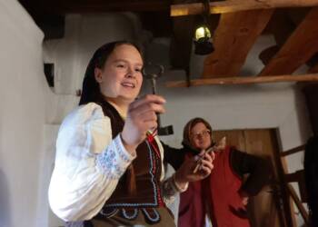 Andrzejkowe wróżby w skansenie 6 EAttachments91062837971982487dfc36aada9cb4311c6f424 xl