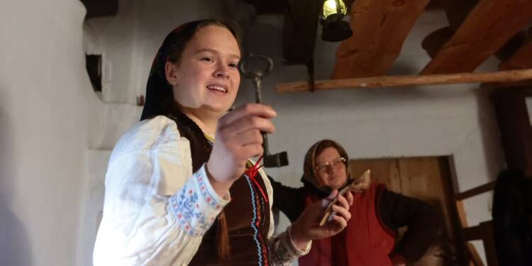 Andrzejkowe wróżby w skansenie 1 EAttachments91062837971982487dfc36aada9cb4311c6f424 xl