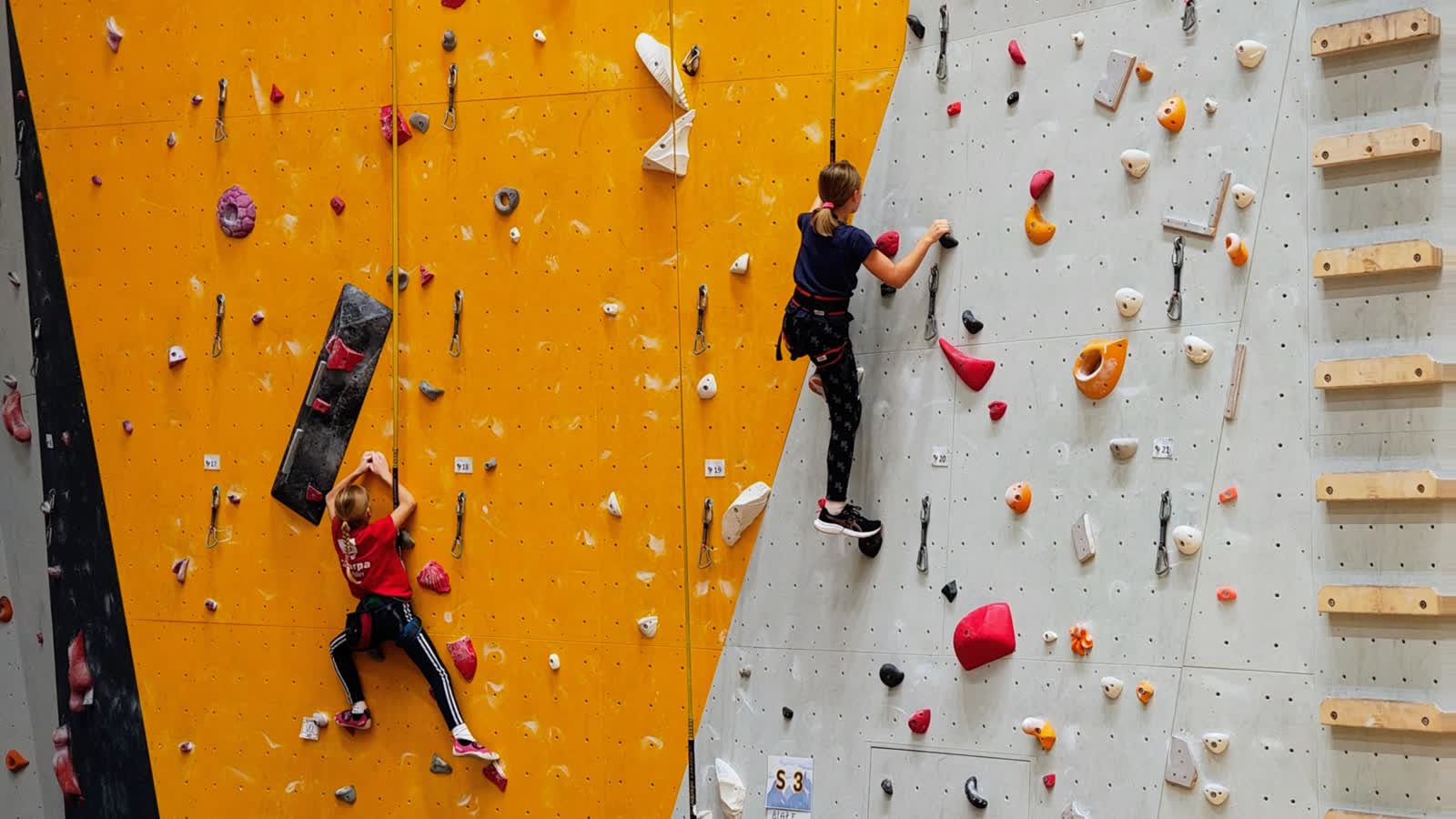 „Rywalizacja i adrenalina”. W Lublinie wspinają się choćby całe rodziny [ZDJĘCIA]