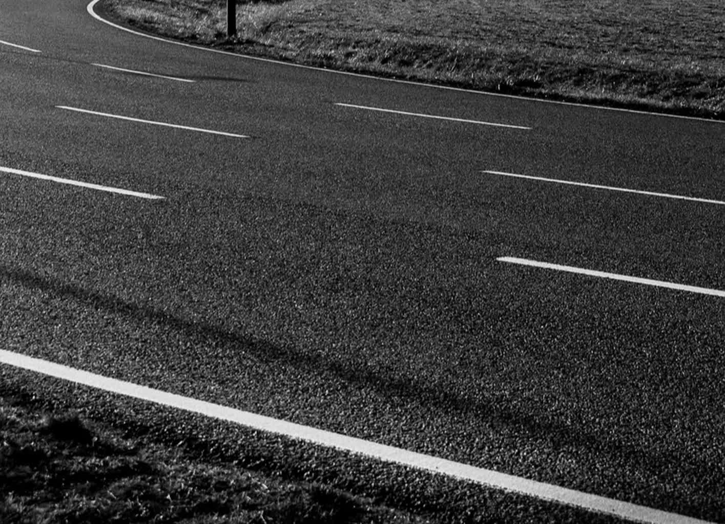 Mieszkańcy powiatu bialskiego zadowoleni. Oddano do użytku wyremontowaną drogę