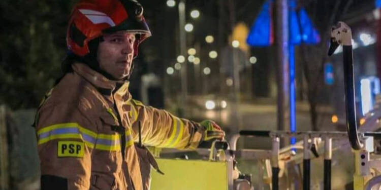 Nie był na służbie, ale ruszył na pomoc. Wzorowa postawa strażaka z Zamościa 1 EAttachments917855429bcc50f483944dddc8f0b2ab013902f xl