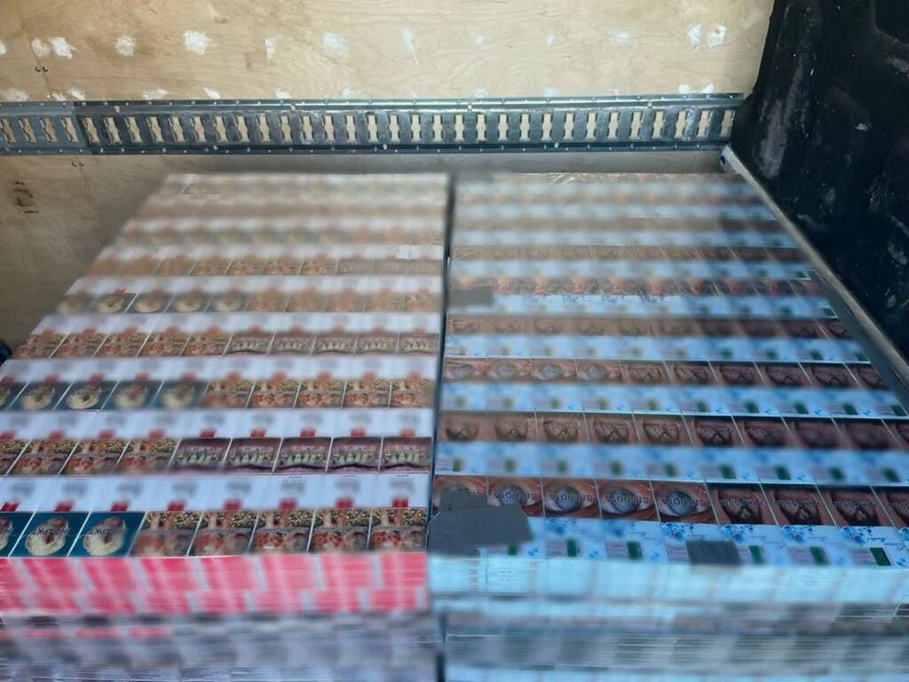 Wpadł podczas rutynowej kontroli. Przemyt papierosów udaremniony 3 EAttachments9181011a5f99bdcbb5fe9e03c49da1b6f47d10d xl