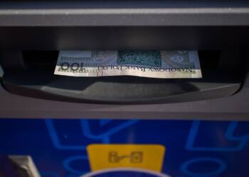 Oszuści nie śpią. 56-latka straciła ogromną sumę pieniędzy 4 EAttachments918101372cb19a7a280965082406f781f2aa73c xl