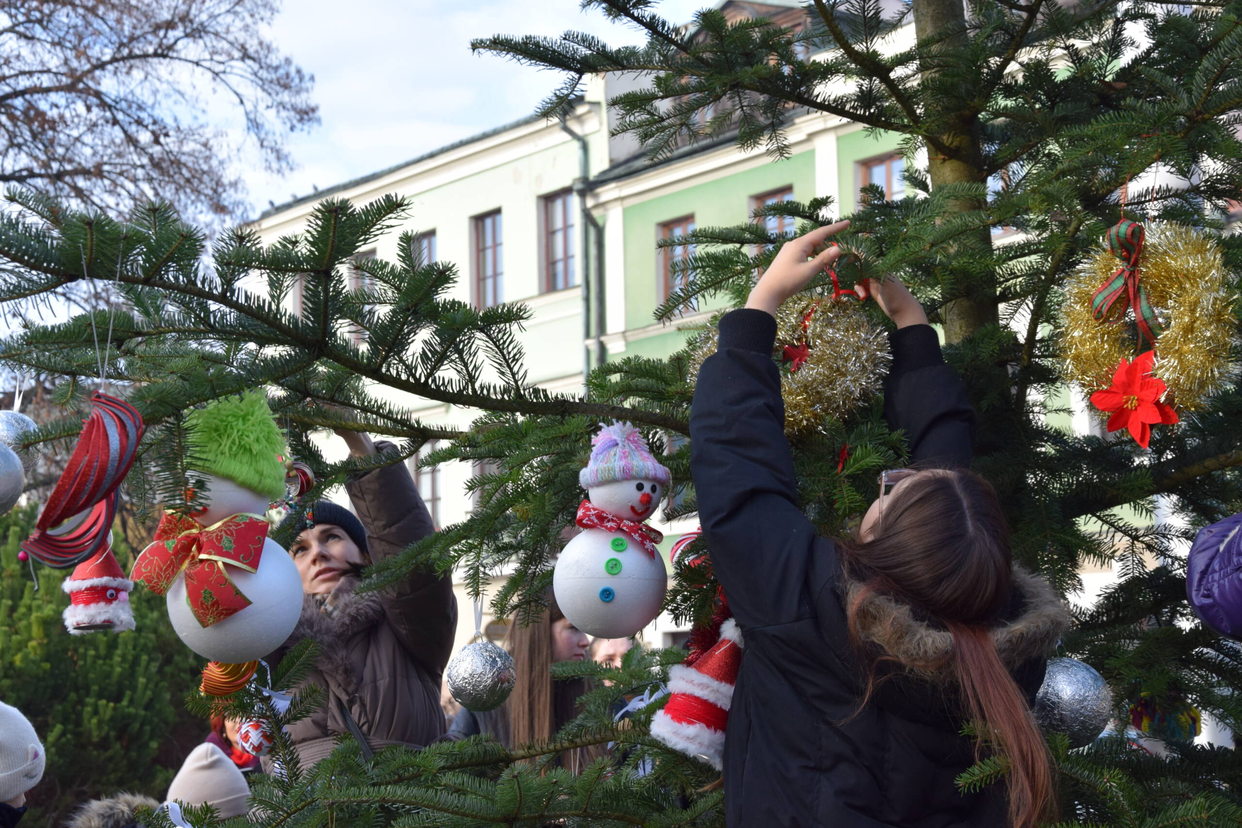 Zamość: Miejskie choinki z dziecięcymi ozdobami