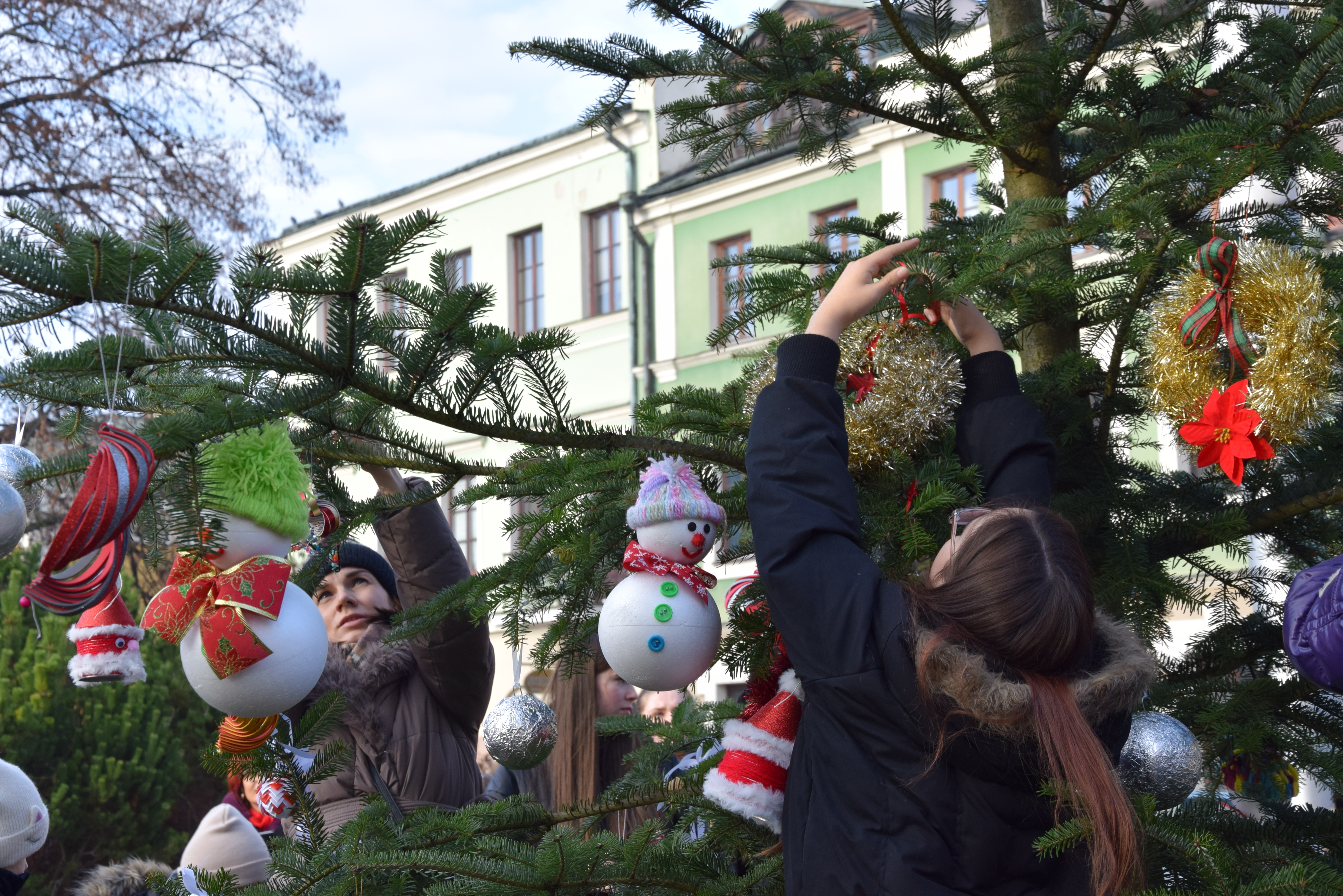 Zamość: Miejskie choinki z dziecięcymi ozdobami