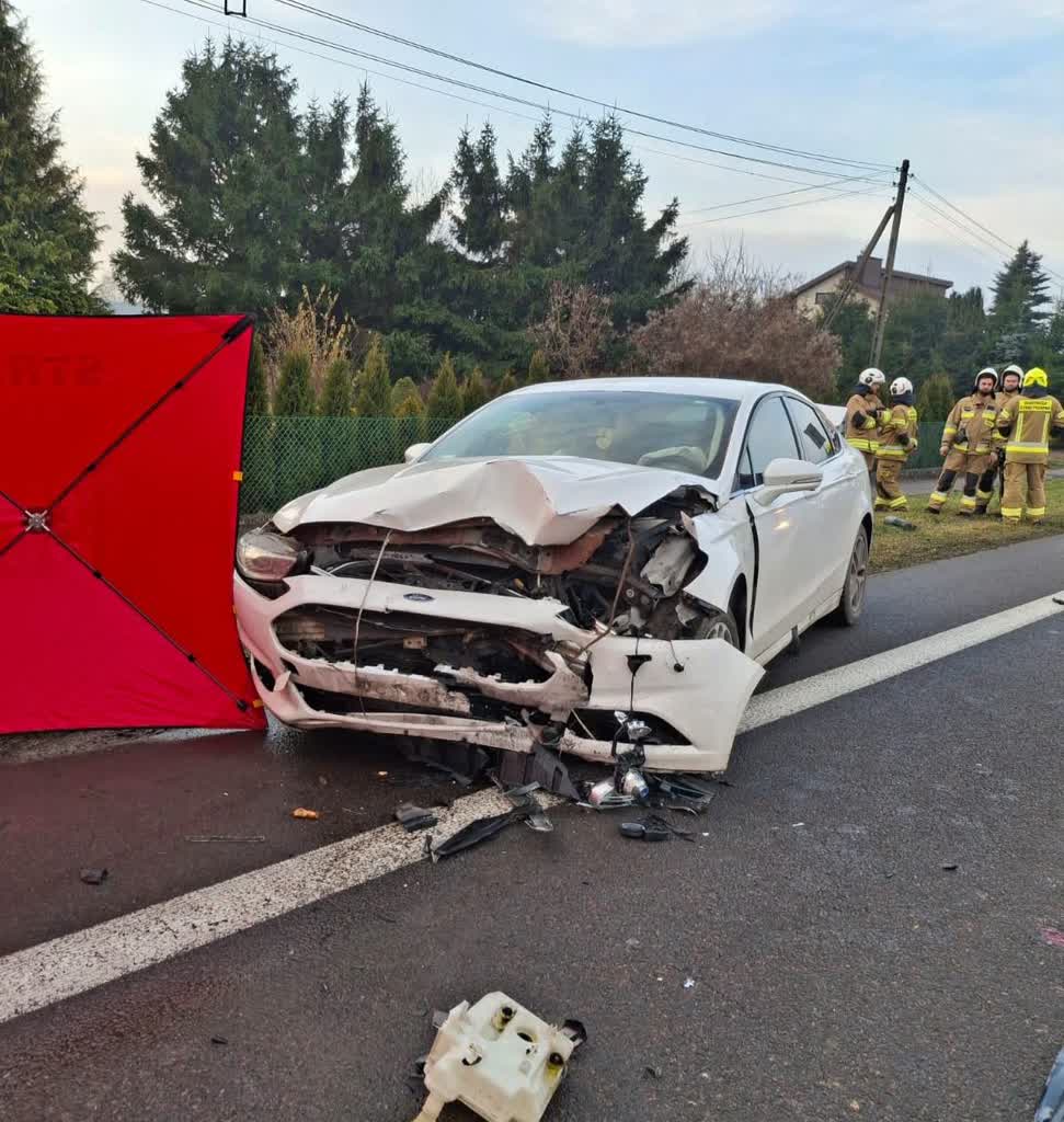 Śmiertelny wypadek na DK 74. Droga jest zablokowana 3 594077772_775912098806241_3852432706382282975_n.jpg