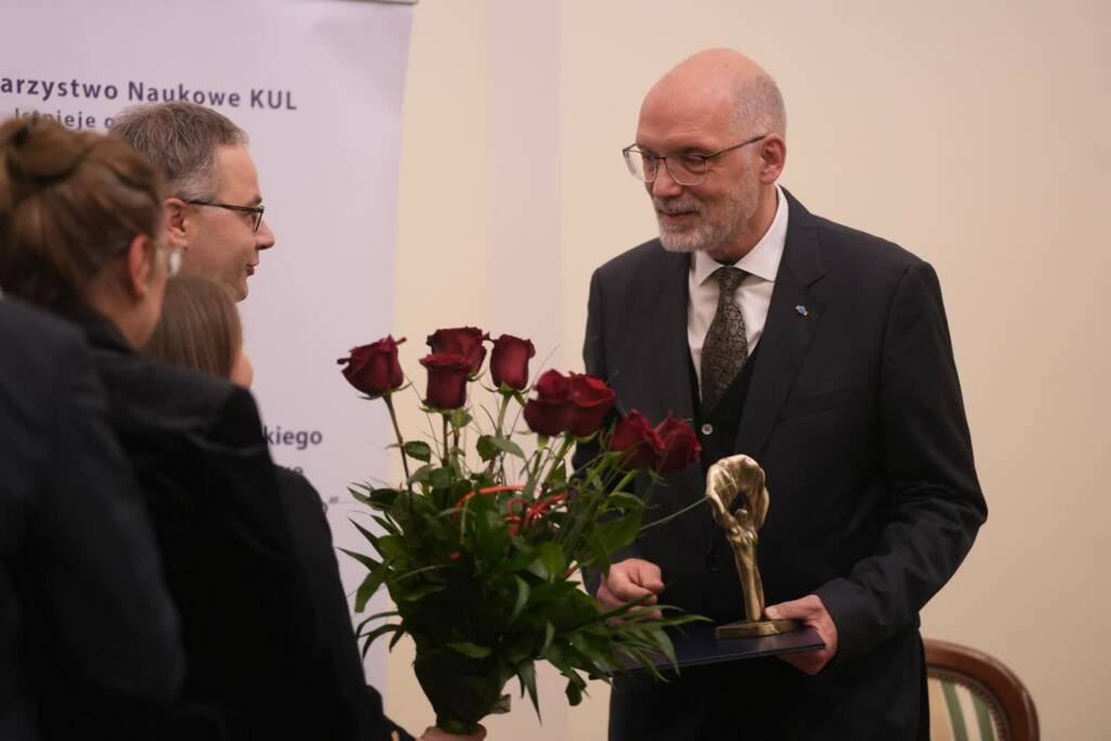 EAttachments91845051f9e1458678966ad47eb1862fec02307 xl