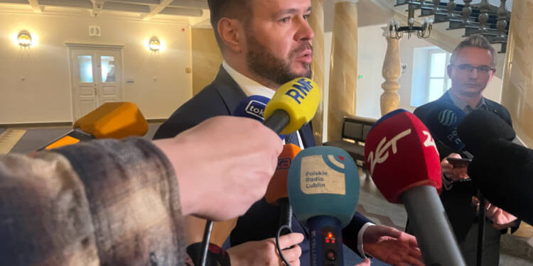 Nieuzasadniony alarm w Lubartowie. Trwa ustalanie źródła fałszywego komunikatu 1 EAttachments91899825872c20642eb6a31a5f0dee52e9691da xl