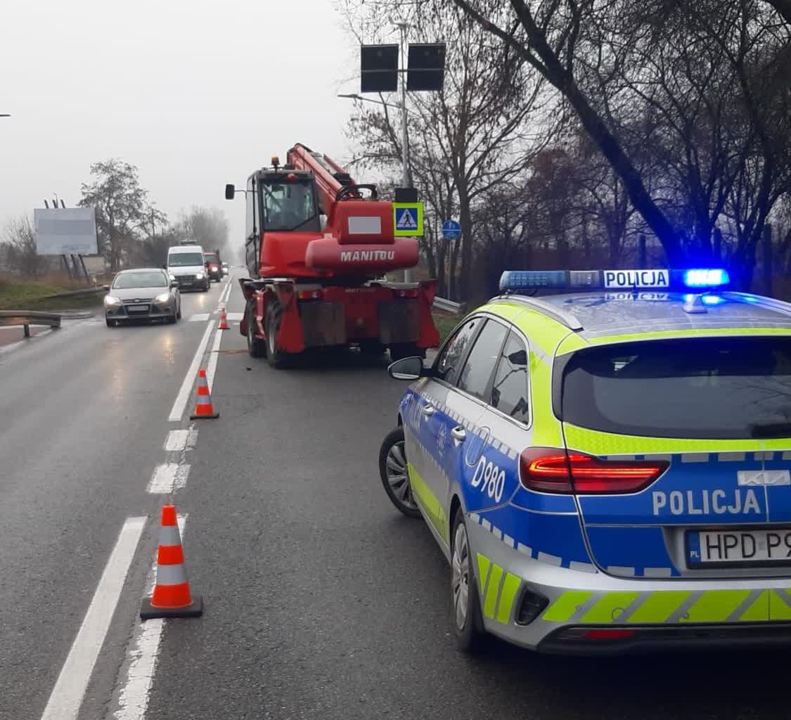Puławy: czołowe zderzenie na Dęblińskiej. Kierująca trafiła do szpitala 3 597596378_802637832793691_5911039027098676718_n.jpg