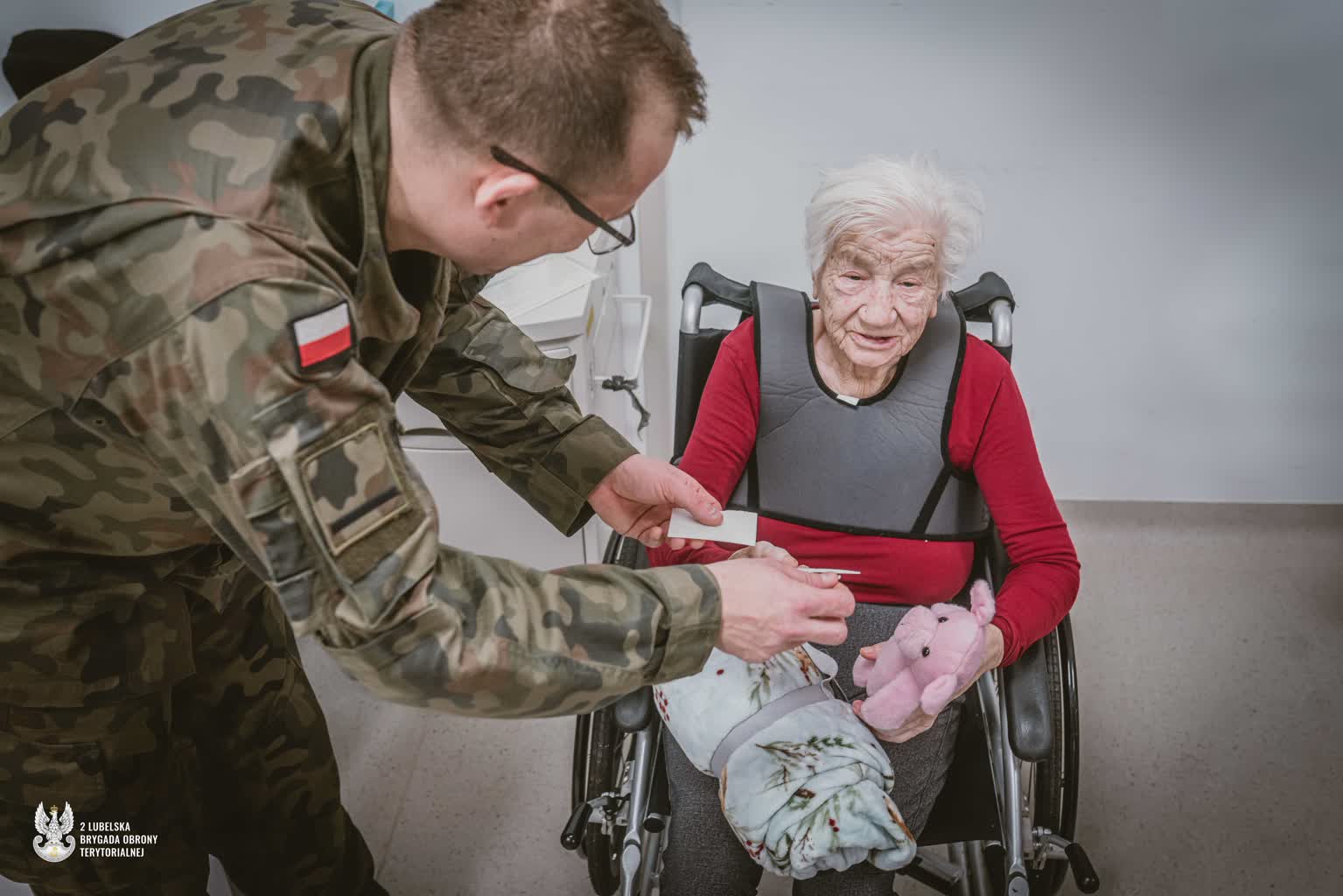 Terytorialsi pamiętają o kombatantach. Czas świątecznych wizyt 3 2LBOT kombatanci_2.jpg