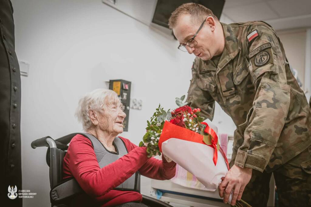 Terytorialsi pamiętają o kombatantach. Czas świątecznych wizyt 3 EAttachments9193240a0ceaeb485868d6618bfcf04e90d1243 xl