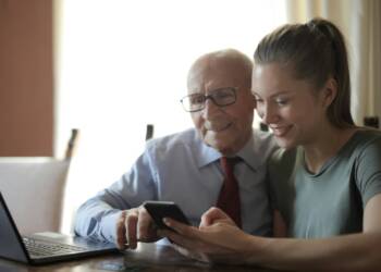 „Cybermosty łączą pokolenia”. Radna chce chronić seniorów w sieci 10 EAttachments9198532b49d10fe7506493b9a6714610bac2926 xl