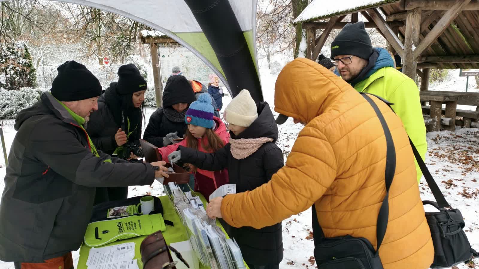 Bawi i uczy. Historyczny quest w Janowcu 3 589282149_1318025337021478_1677124902161766587_n.jpg