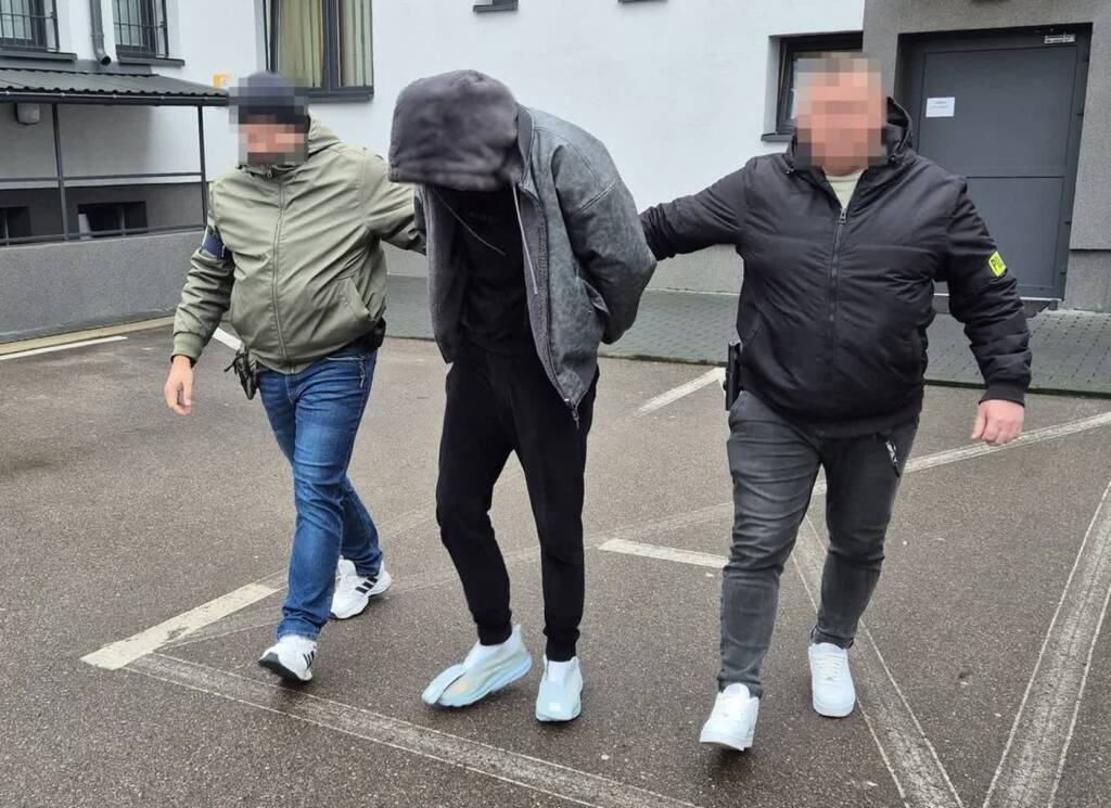 Rutynowa kontrola zakończyła się aresztem. 20-latek z dużą ilością narkotyków 1 EAttachments920000531f3e9dafa7f330ed9e12b32f74961a3 xl