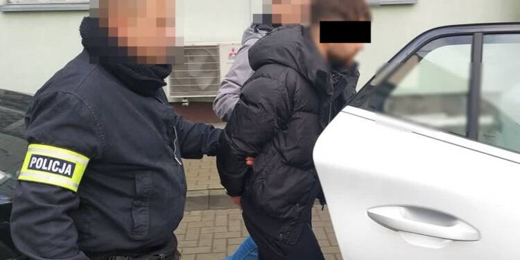 26-latek aresztowany na granicy. Jechał kradzionym autem wartym 750 tys. złotych 1 EAttachments9200006cb96f08e24adf54e137247a00f216924 xl